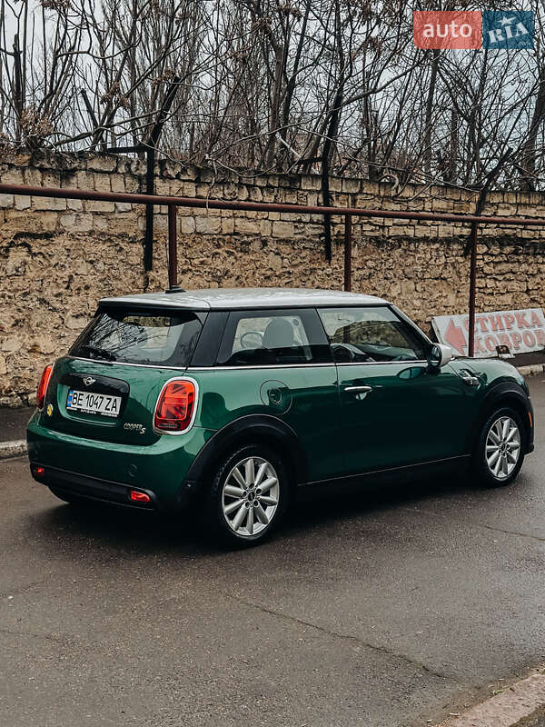 Хэтчбек MINI Cooper 2021 в Киеве
