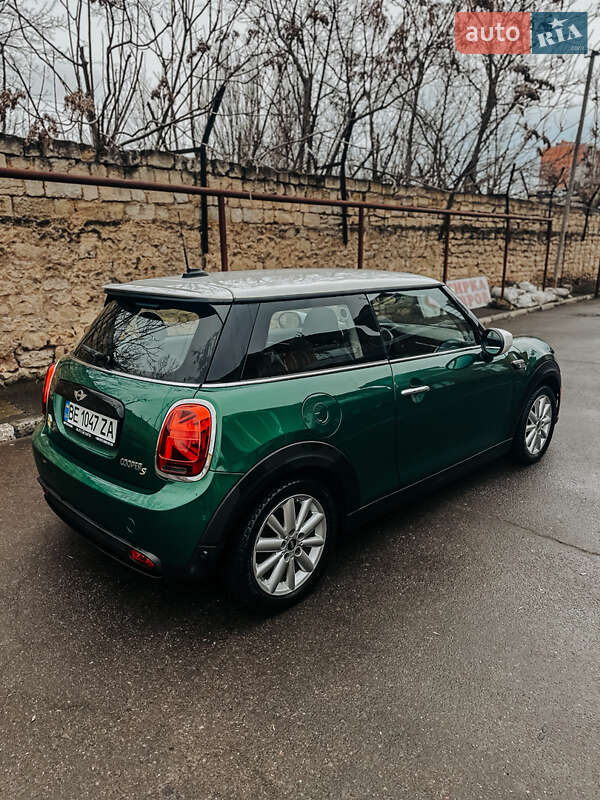 Хэтчбек MINI Cooper 2021 в Киеве