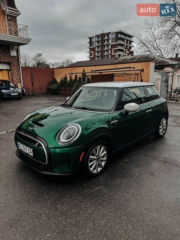 Хэтчбек MINI Cooper 2021 в Киеве