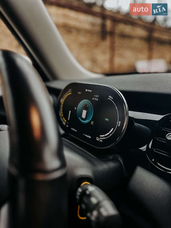 Хэтчбек MINI Cooper 2021 в Киеве