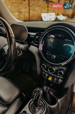 Хэтчбек MINI Cooper 2021 в Киеве