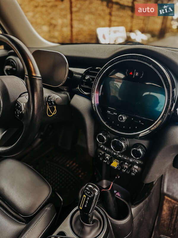 Хэтчбек MINI Cooper 2021 в Киеве