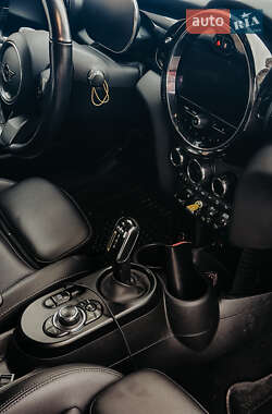 Хэтчбек MINI Cooper 2021 в Киеве