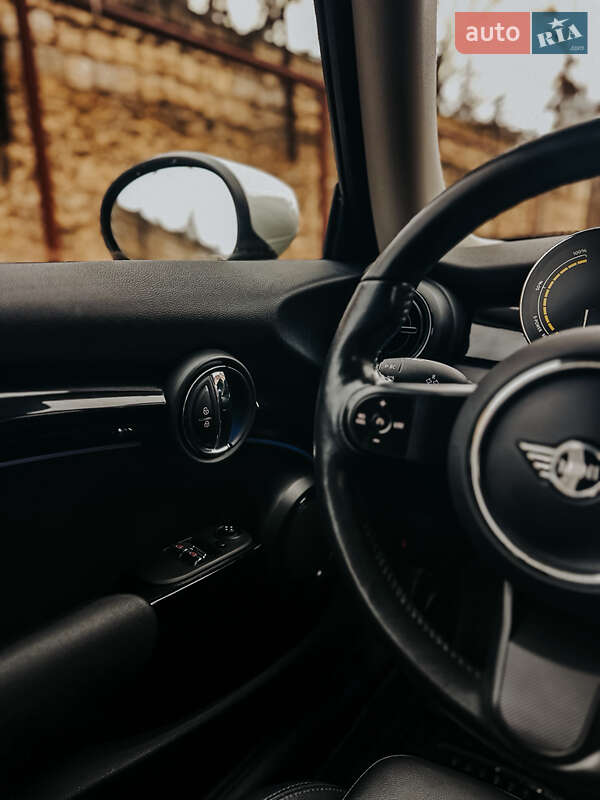 Хетчбек MINI Cooper 2021 в Миколаєві фото 25 Хетчбек MINI Cooper 2021 в Миколаєві