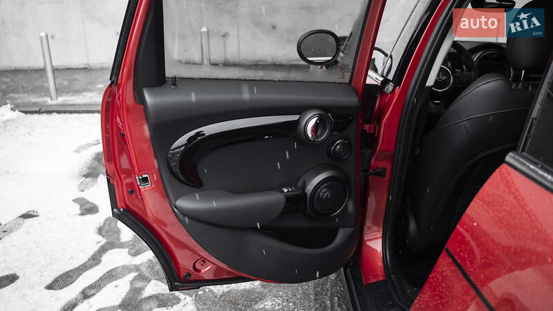 Хэтчбек MINI Cooper 2020 в Киеве