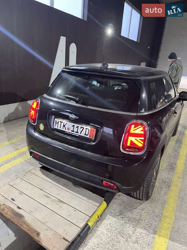 Хэтчбек MINI Cooper 2023 в Тячеве