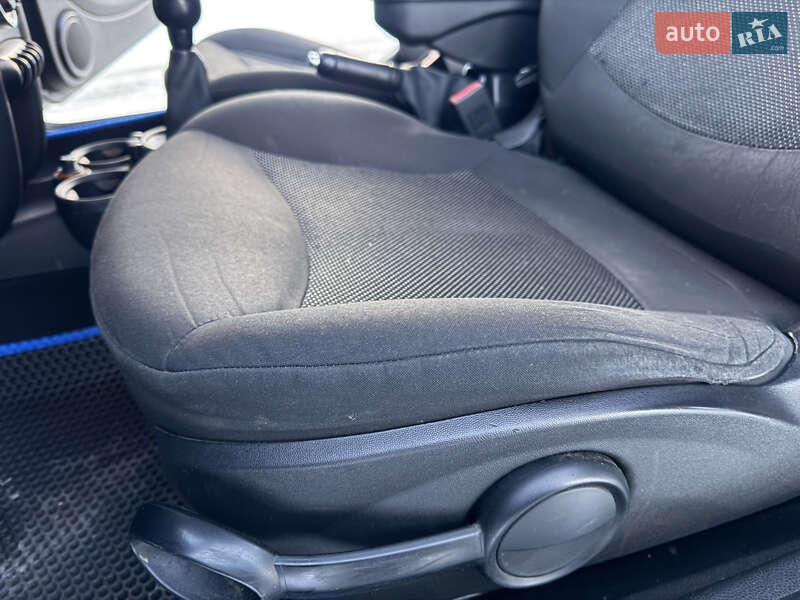 Хэтчбек MINI Cooper 2011 в Ровно