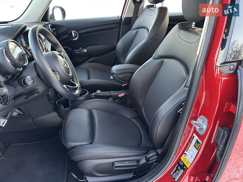 Хетчбек MINI Cooper 2017 в Києві