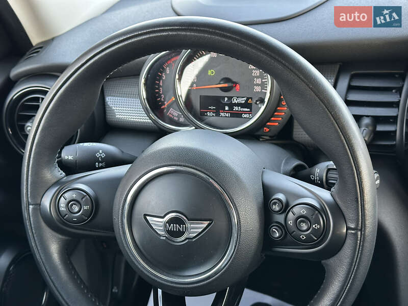 Хетчбек MINI Cooper 2017 в Києві