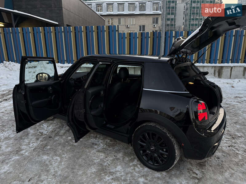 Хетчбек MINI Cooper 2017 в Києві