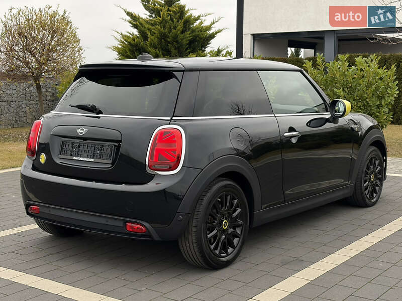 Хэтчбек MINI Cooper 2022 в Ужгороде