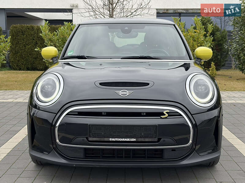 Хэтчбек MINI Cooper 2022 в Ужгороде