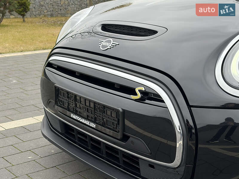 Хэтчбек MINI Cooper 2022 в Ужгороде