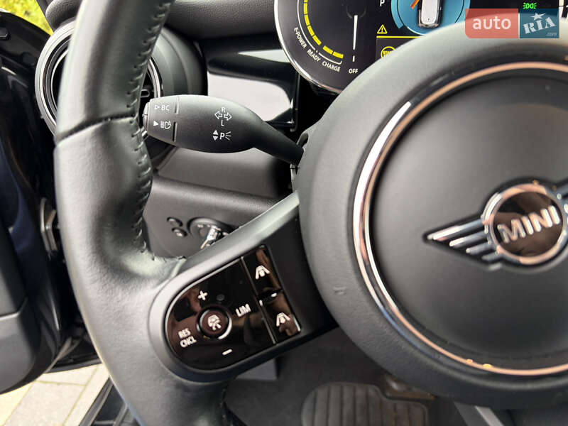 Хэтчбек MINI Cooper 2022 в Ужгороде