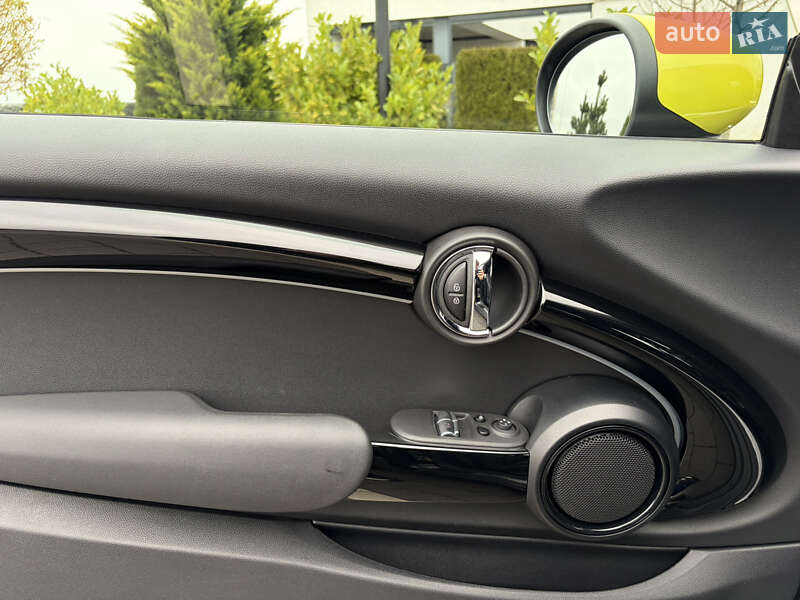 Хэтчбек MINI Cooper 2022 в Ужгороде