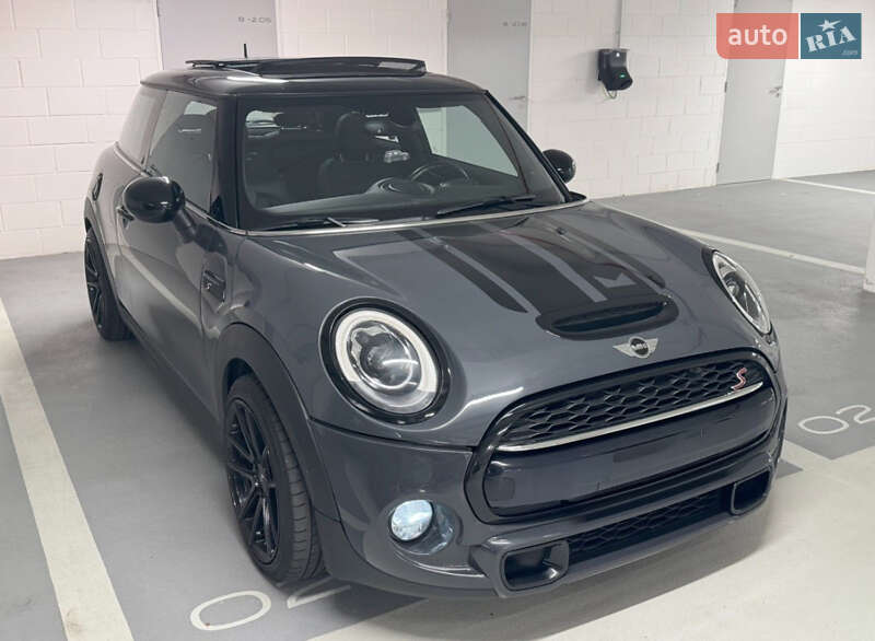 Хэтчбек MINI Cooper 2016 в Киеве