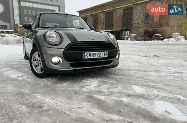 Хэтчбек MINI Cooper 2016 в Киеве