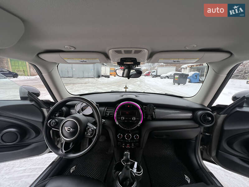 Хэтчбек MINI Cooper 2016 в Киеве