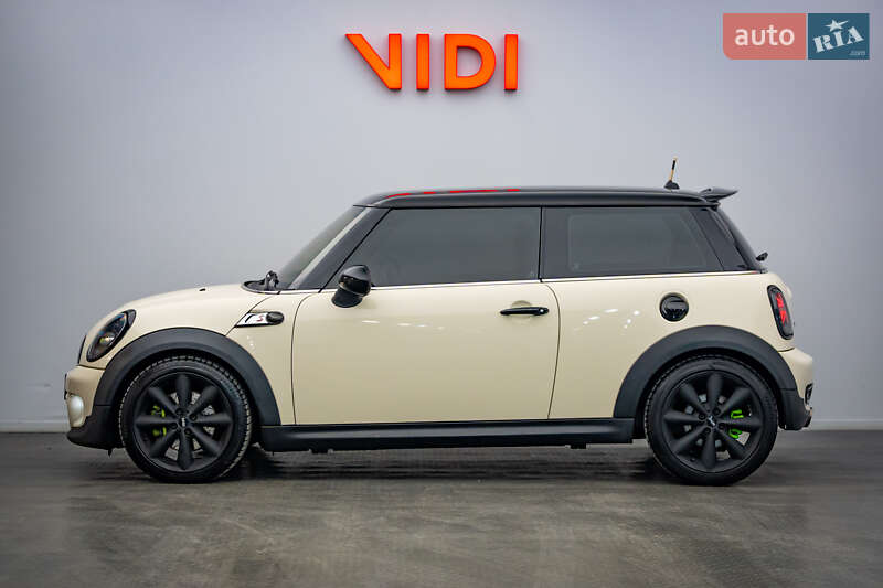 Хэтчбек MINI Cooper 2010 в Киеве
