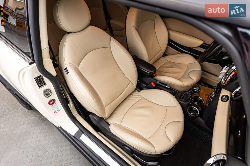 Хэтчбек MINI Cooper 2010 в Киеве