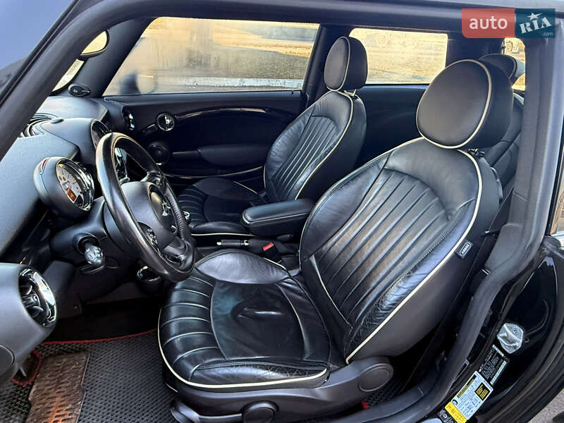 Хэтчбек MINI Cooper 2010 в Харькове