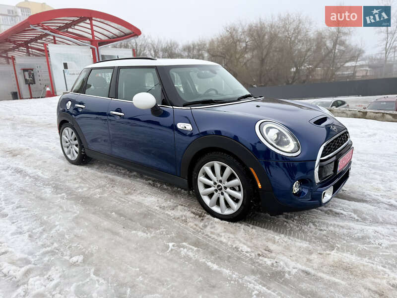 Хэтчбек MINI Cooper 2015 в Виннице
