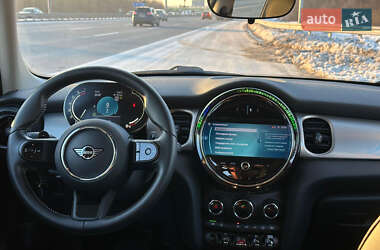 Хэтчбек MINI Cooper 2022 в Киеве