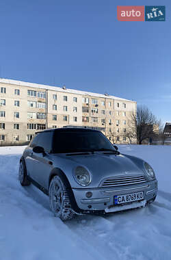 Хэтчбек MINI Cooper 2003 в Богуславе