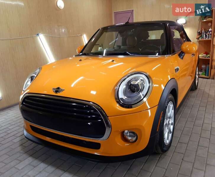 Хэтчбек MINI Cooper 2016 в Львове