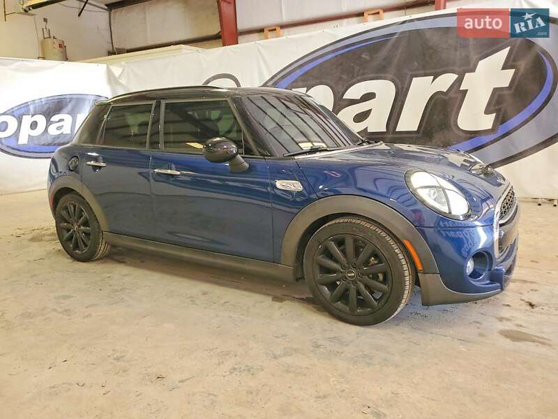 Хэтчбек MINI Cooper 2016 в Ивано-Франковске