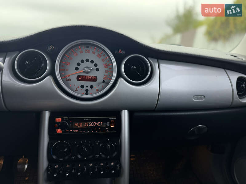 Хэтчбек MINI Cooper 2003 в Ужгороде