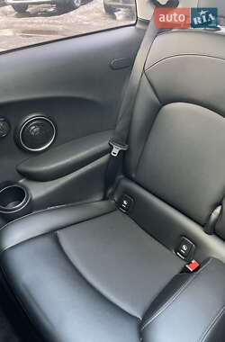 Хэтчбек MINI Cooper 2014 в Вишневом