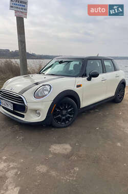 Хэтчбек MINI Cooper 2016 в Киеве