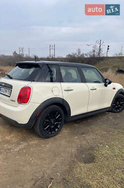 Хэтчбек MINI Cooper 2016 в Киеве