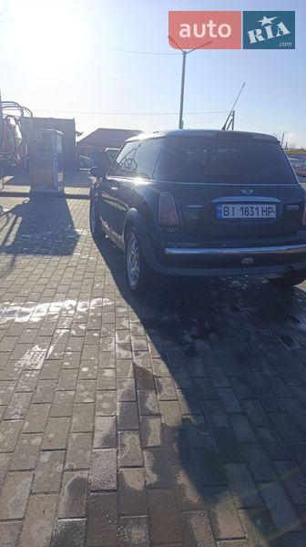 Хэтчбек MINI Cooper 2002 в Лубнах