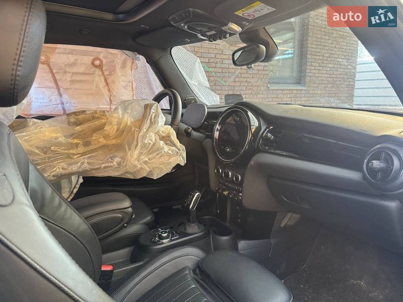 Хэтчбек MINI Cooper 2021 в Днепре