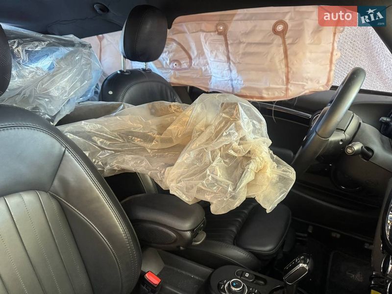 Хэтчбек MINI Cooper 2021 в Днепре