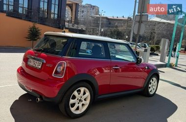 Хэтчбек MINI Cooper 2010 в Одессе