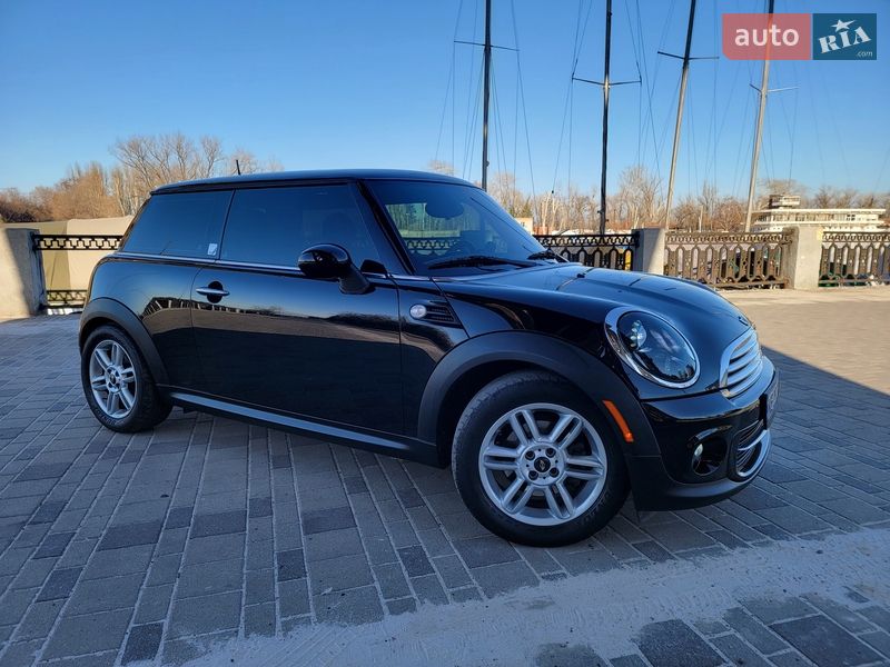 Хетчбек MINI Cooper 2011 в Дніпрі