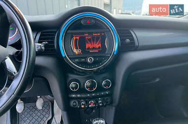 Хэтчбек MINI Cooper 2015 в Львове