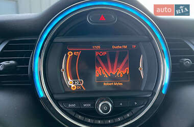 Хэтчбек MINI Cooper 2015 в Львове