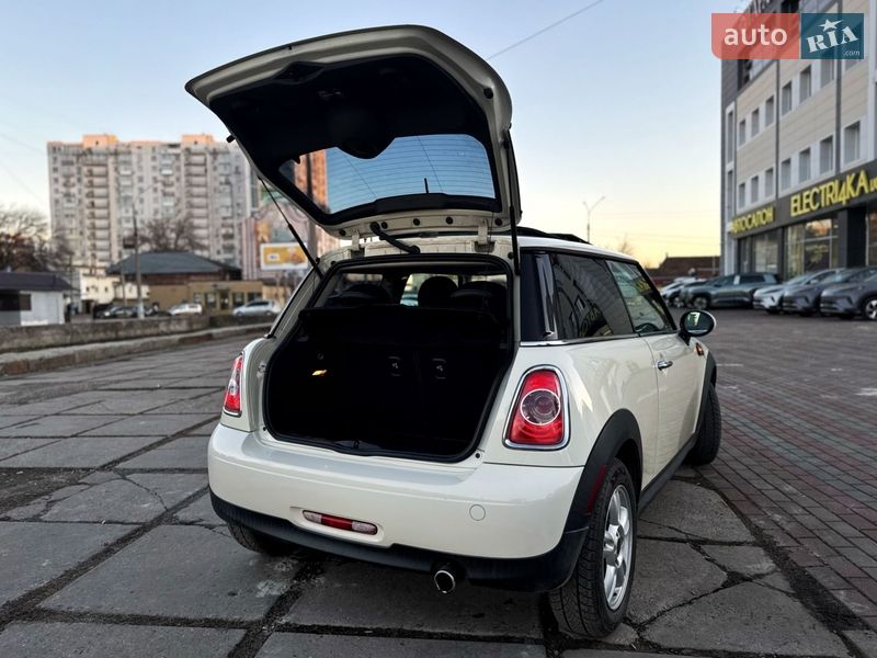 Хэтчбек MINI Cooper 2012 в Харькове