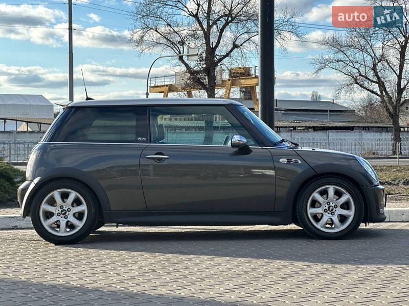 Хэтчбек MINI Cooper 2005 в Киеве