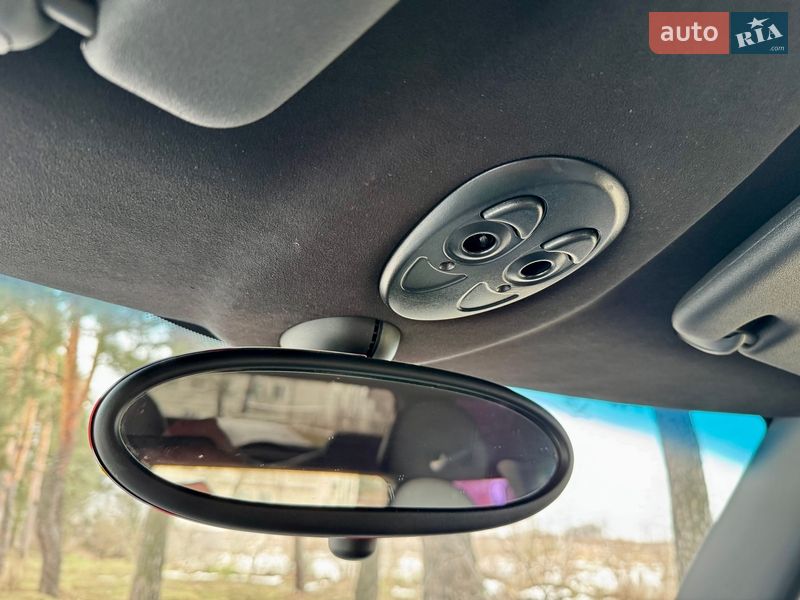 Хэтчбек MINI Cooper 2006 в Киеве