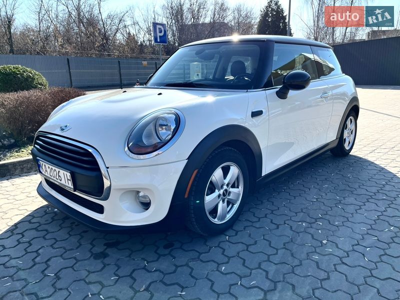 Хэтчбек MINI Cooper 2015 в Киеве