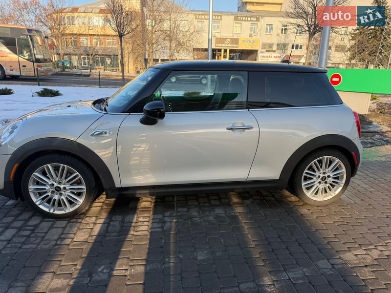Хэтчбек MINI Cooper 2015 в Киеве