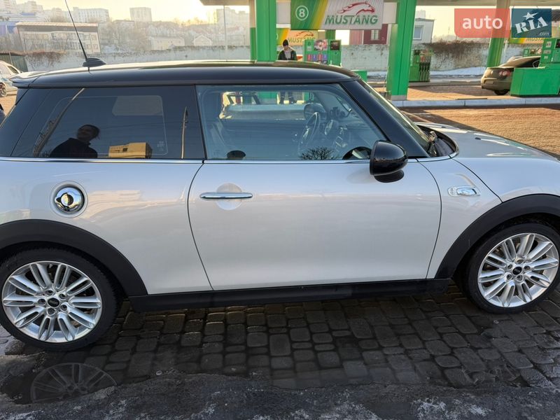 Хэтчбек MINI Cooper 2015 в Киеве