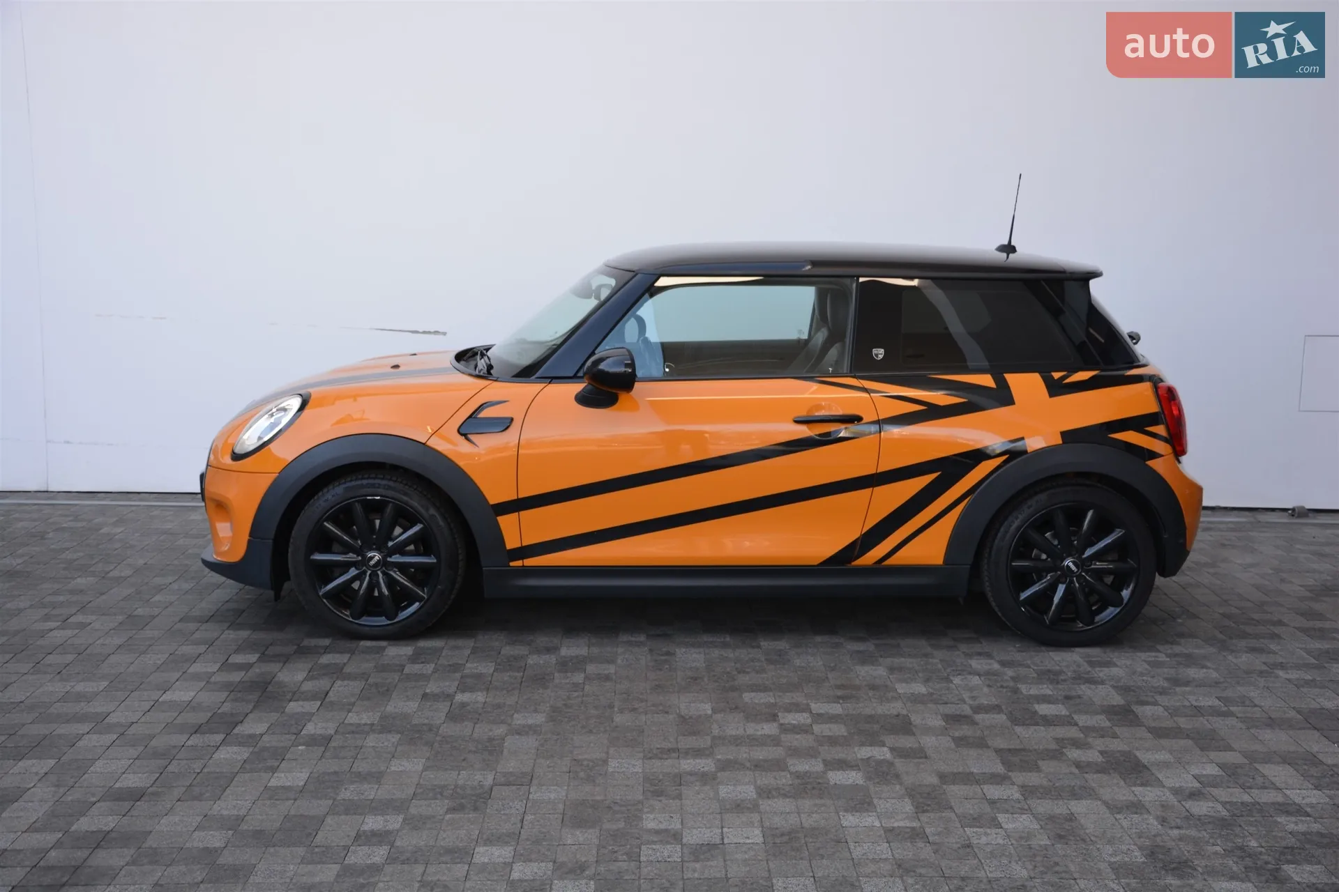 2016 MINI Cooper - фото 1