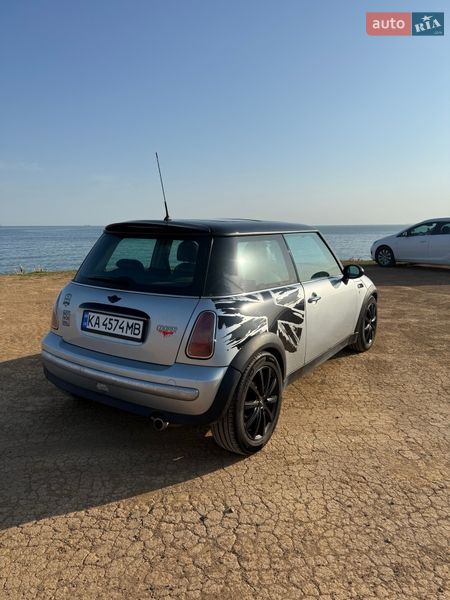 Хетчбек MINI Cooper 2001 в Одесі