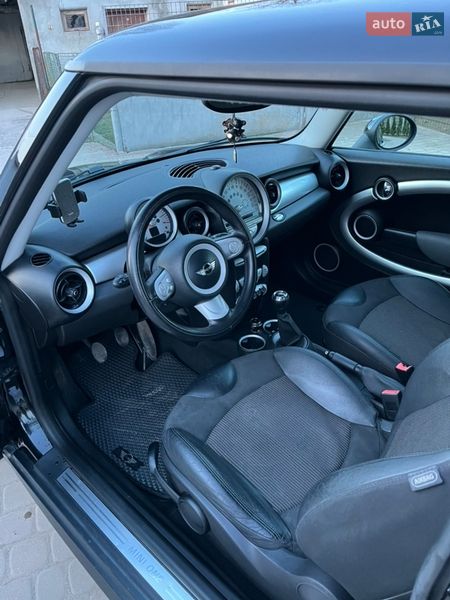 Хэтчбек MINI Cooper 2009 в Николаеве фото 34 Хэтчбек MINI Cooper 2009 в Николаеве